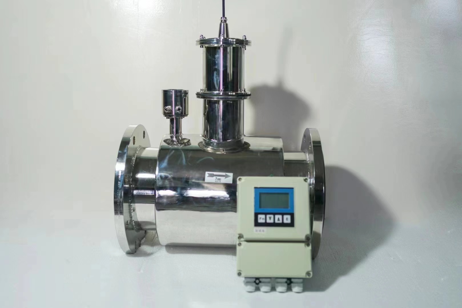 非滿管電磁流量計(jì)：突破滿管限制，精準(zhǔn)計(jì)量